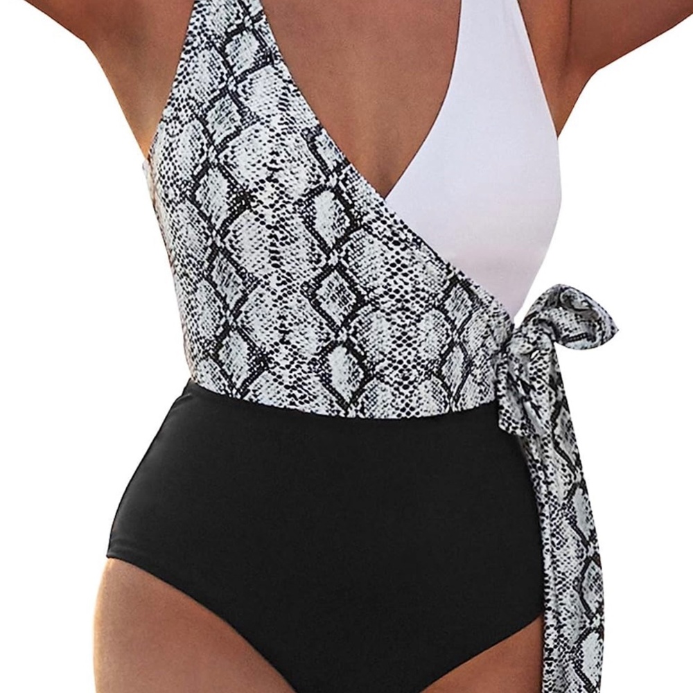 CUPSHE Swimsuit NWT